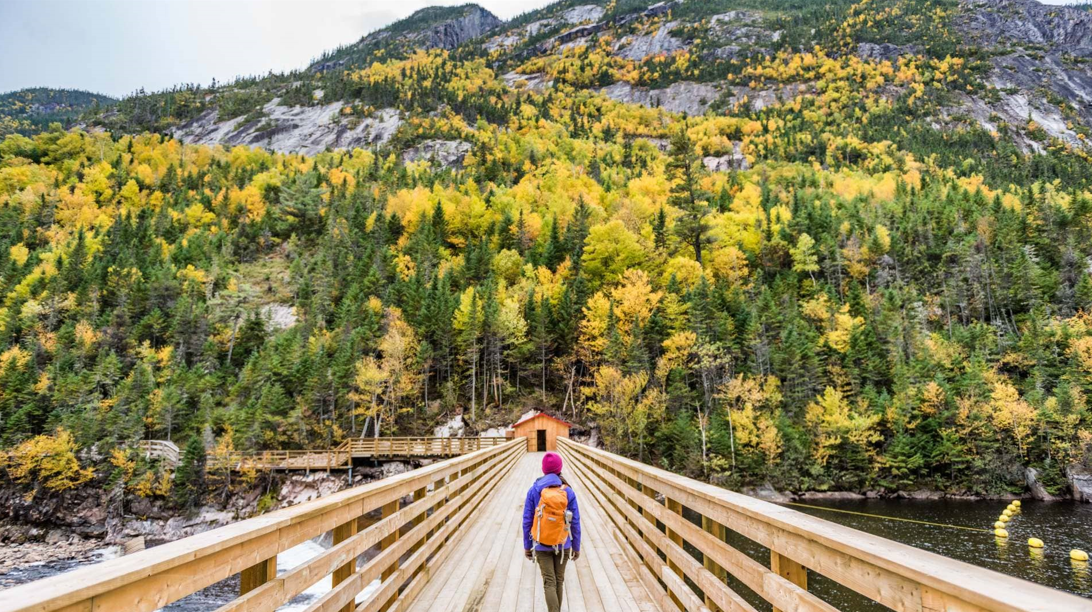 Canada en automne: randonnée au parc des Laurentides